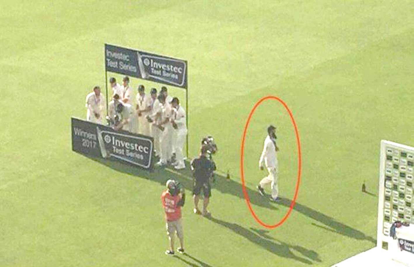 વાયરલ તસવીરનો દાવો : ઈંગ્લેન્ડ ક્રિકેટ ટીમના  મોઈનઅલીએ દારૂ સાથે જશ્ન મનાવવા કર્યો ઈન્કાર