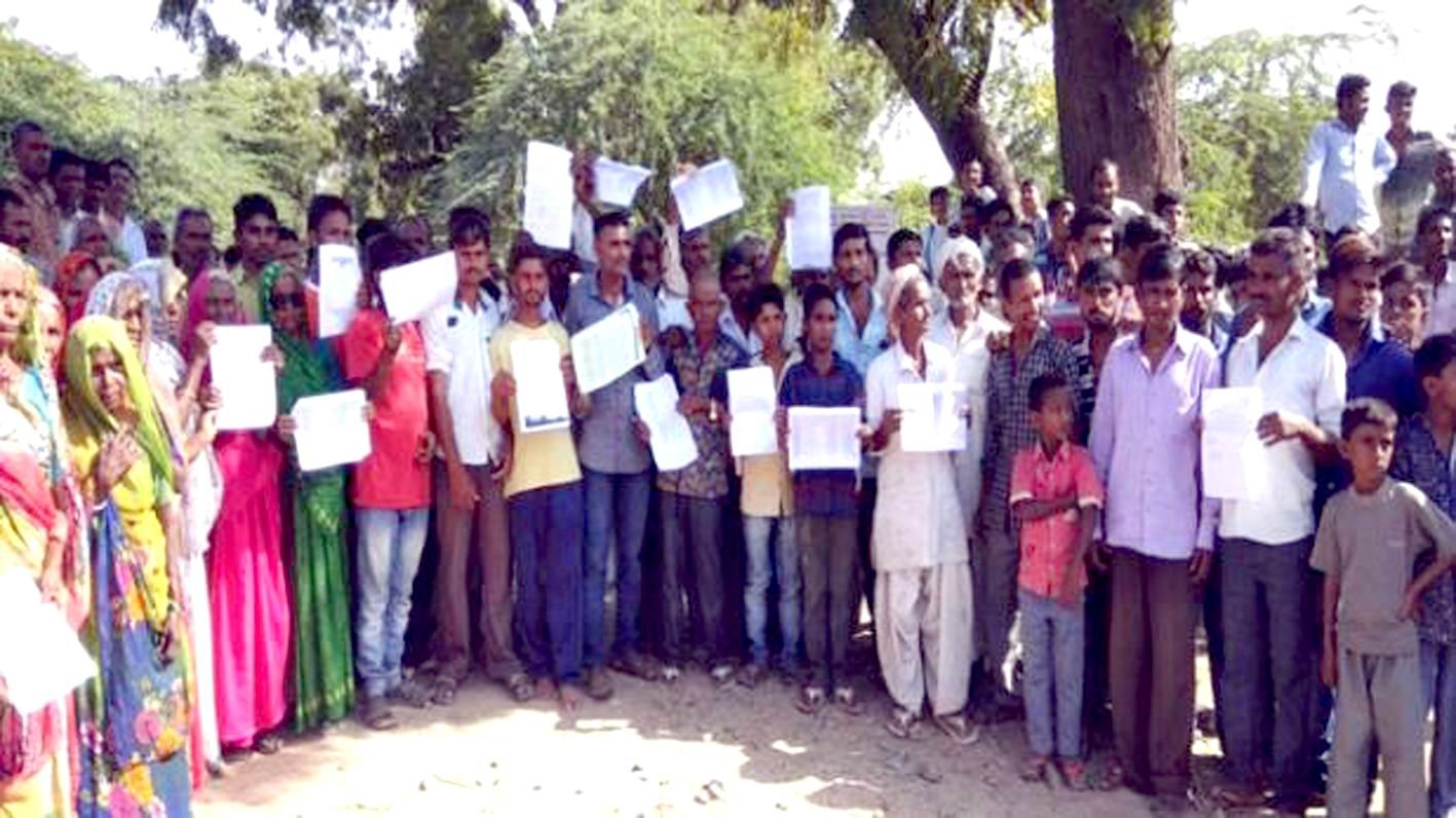ગુજરાત : રૂપાણીના પૂર રાહત કાર્યની પોલ ખુલી,  સેંકડો ખેડૂતો ચૂંટણીનો બહિષ્કાર કરે તેવી શકયતા