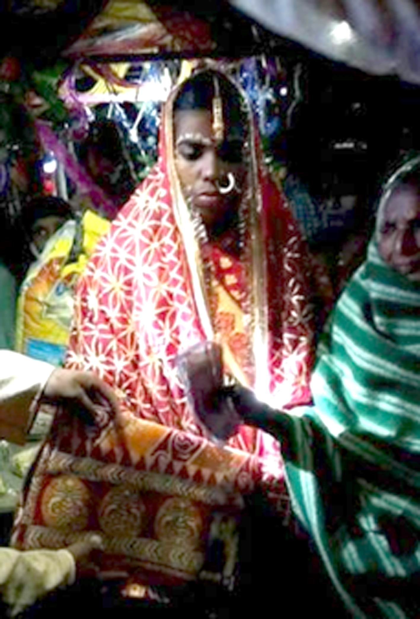 પશ્ચિમ બંગાળમાં હિંદુ યુવતીના લગ્ન  માટે મુસ્લિમ જૂથે નાણાની વ્યવસ્થા કરી
