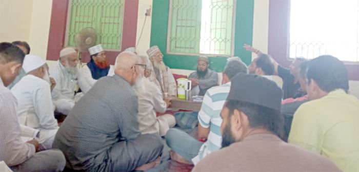 ગુજરાત ચાંદ કમિટીના સભ્યો સહિતના  આગેવાનો તોફાનગ્રસ્ત ખંભાતની મુલાકાતે