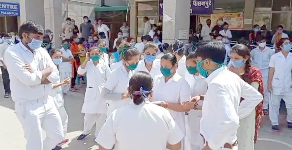પાલનપુર સિવિલ હોસ્પિટલમાં નર્સિંગ સ્ટાફની હડતાલ : અંતે મામલો થાળે પડ્યો