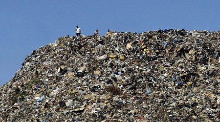 મ્યુનિ.માં સમાવેશ થતાં વર્ષના અંત સુધીમાં કચરો દૂર કરાશે બોપલનો કચરાનો ડુંગર દૂર થતાં મ્યુનિ.ને રૂા.૧૫૦ કરોડ મળી શકે કચરાનો ડુંગર દૂર થતાં જમીનના ભાવમાં પણ વધારો થશે