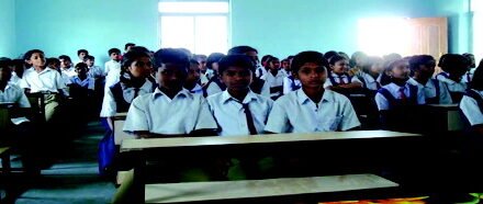 દિલ્હીની સરકારી શાળામાં જોડાયેલા ૧૫ ટકા વિદ્યાર્થીઓનો લોકડાઉન બાદથી કોઈ અતોપતો નથી, ઈ-ક્લાસ પણ અટેન્ડ કરતા નથી