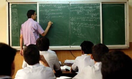 ગુજરાત માધ્યમિક-ઉચ્ચતર માધ્યમિક બોર્ડનો નિર્ણય કોરોનાને કારણે પરીક્ષાના માળખામાં કરાયો ફેરફાર ધો.૯થી ૧રના અભ્યાસક્રમમાં ૩૦ ટકાનો ઘટાડો